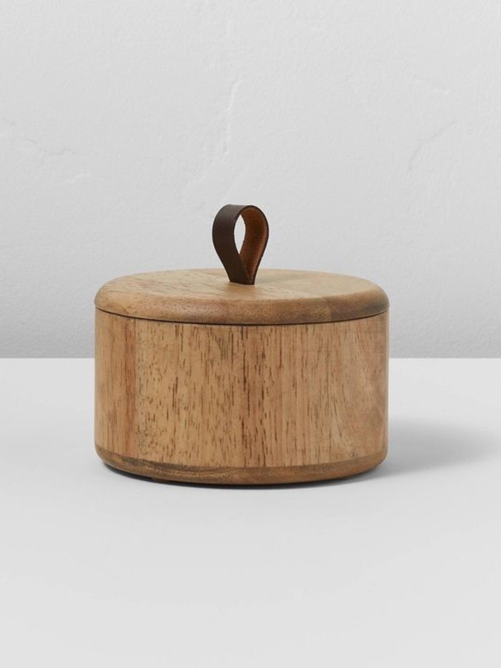 Rubberwood canister with Leather Loop Lid